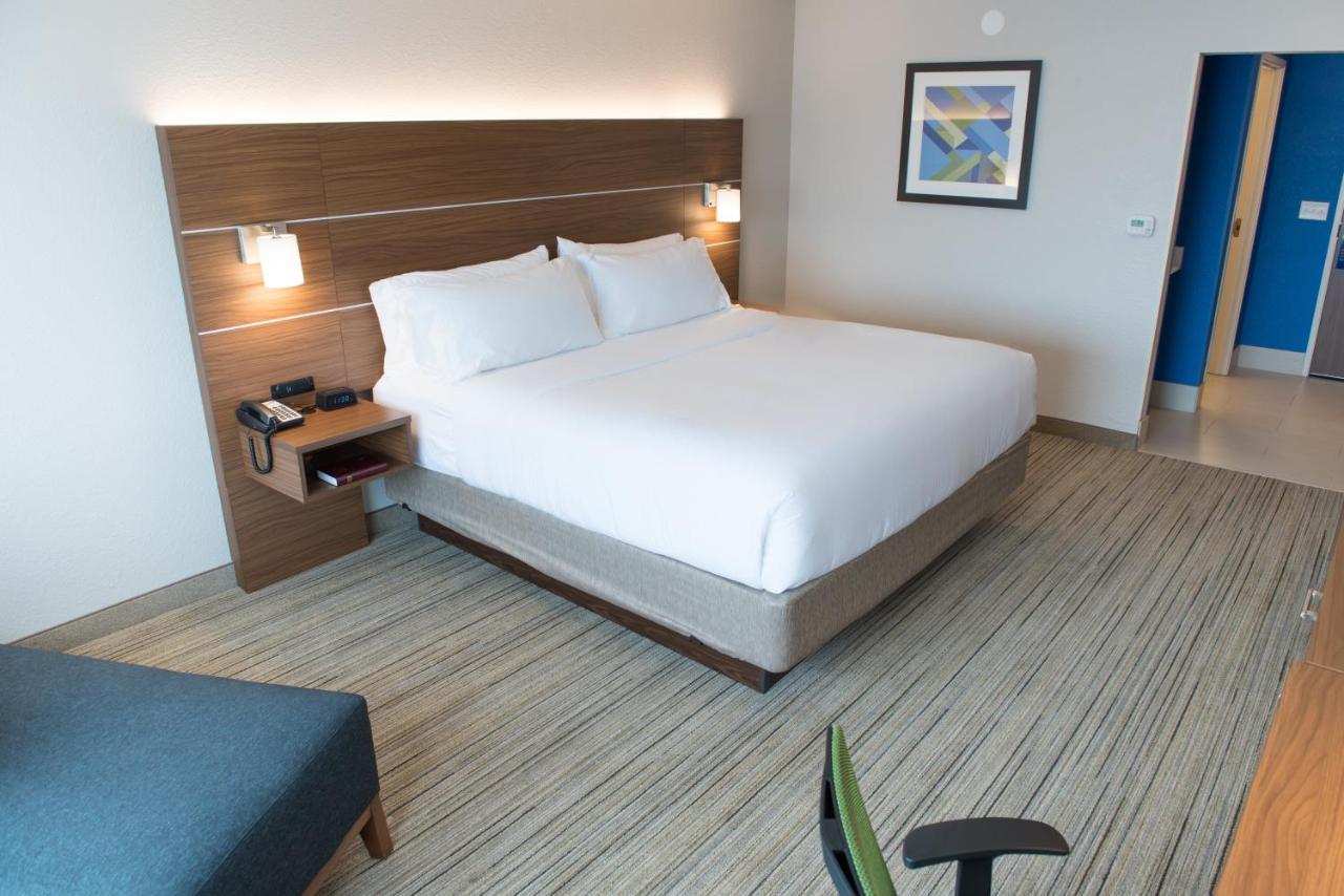Holiday Inn Express Hotel & Suites Goshen By Ihg Buitenkant foto