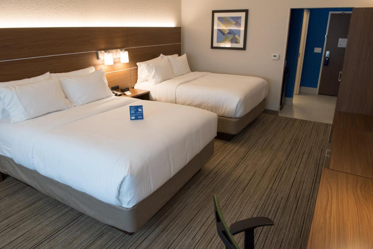 Holiday Inn Express Hotel & Suites Goshen By Ihg Buitenkant foto