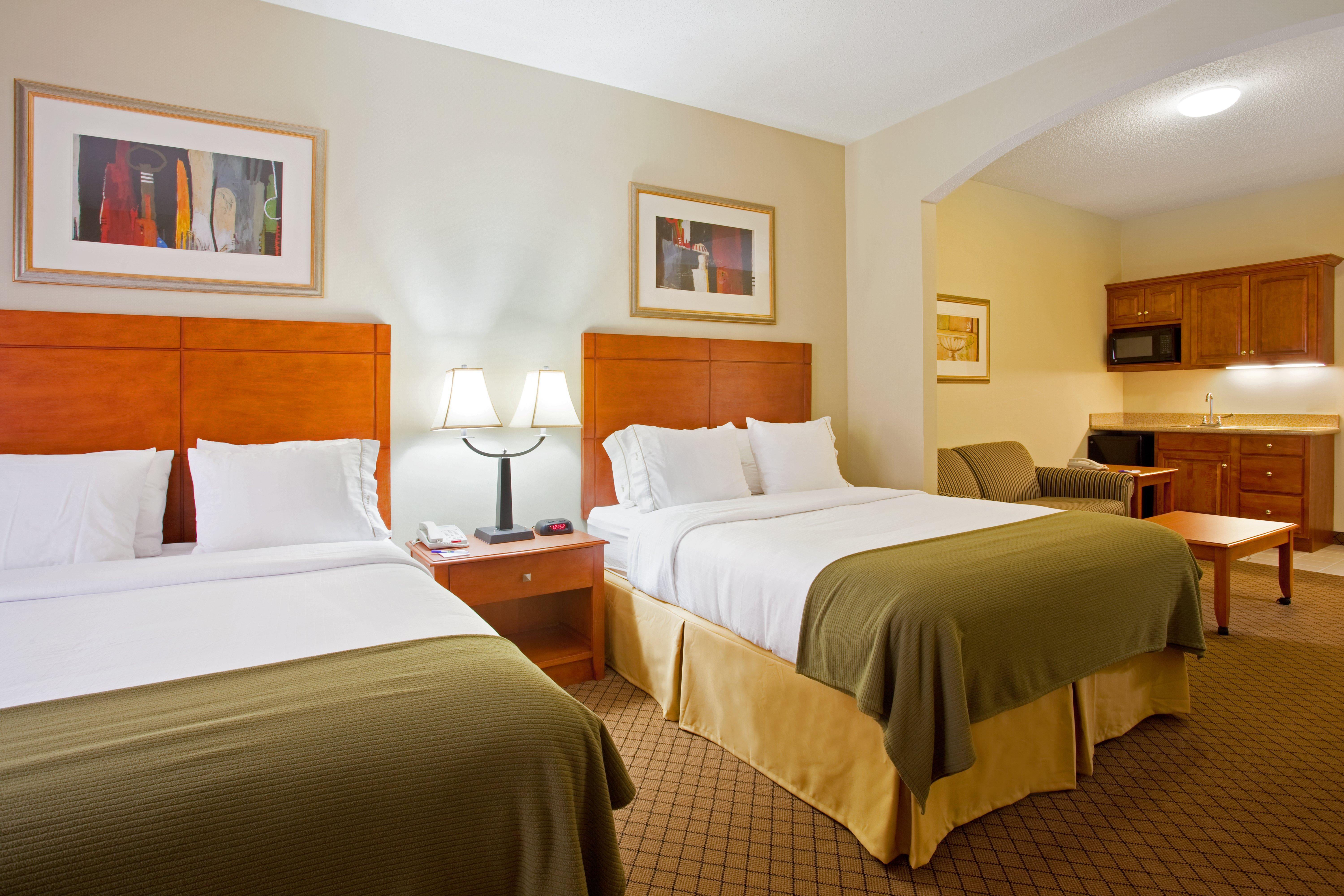 Holiday Inn Express Hotel & Suites Goshen By Ihg Buitenkant foto
