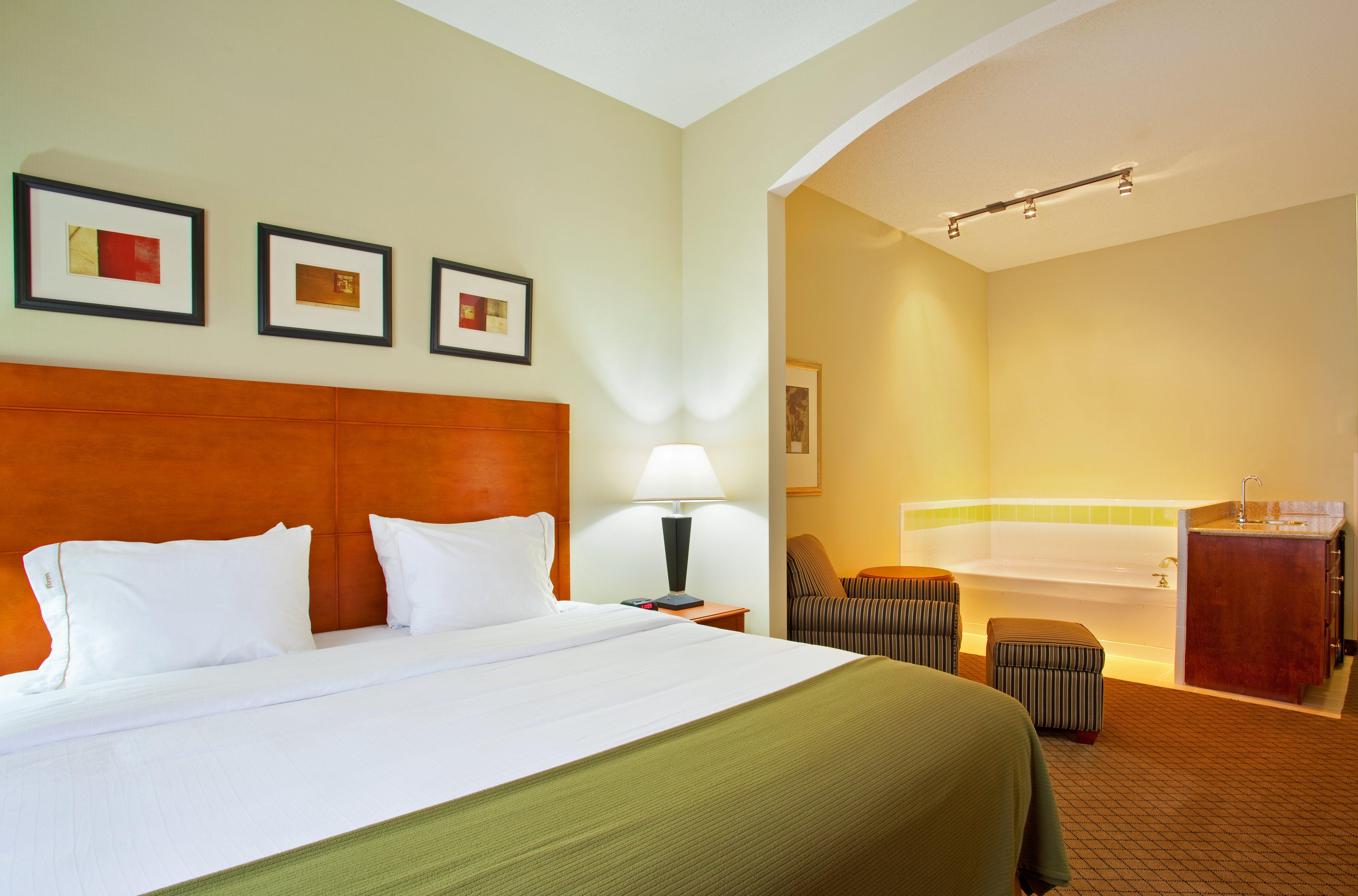 Holiday Inn Express Hotel & Suites Goshen By Ihg Buitenkant foto