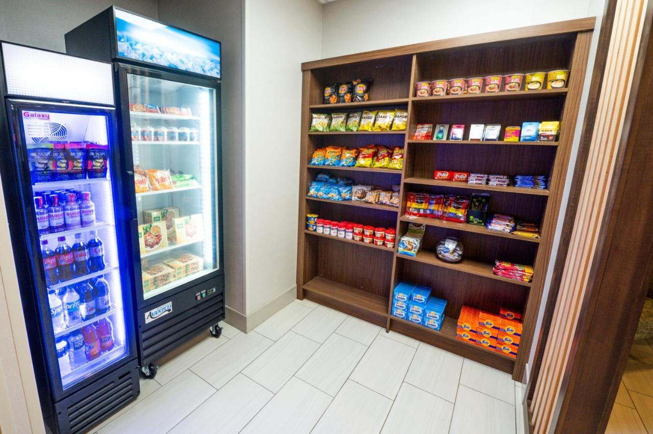 Holiday Inn Express Hotel & Suites Goshen By Ihg Buitenkant foto