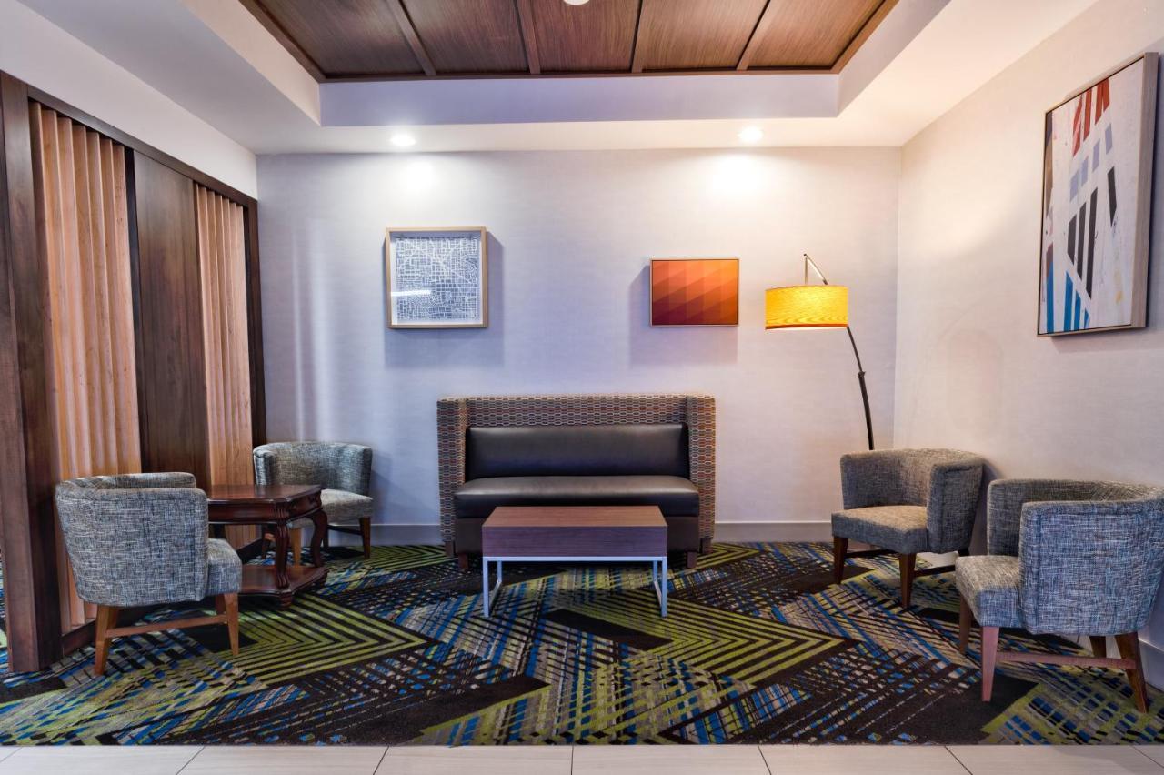 Holiday Inn Express Hotel & Suites Goshen By Ihg Buitenkant foto