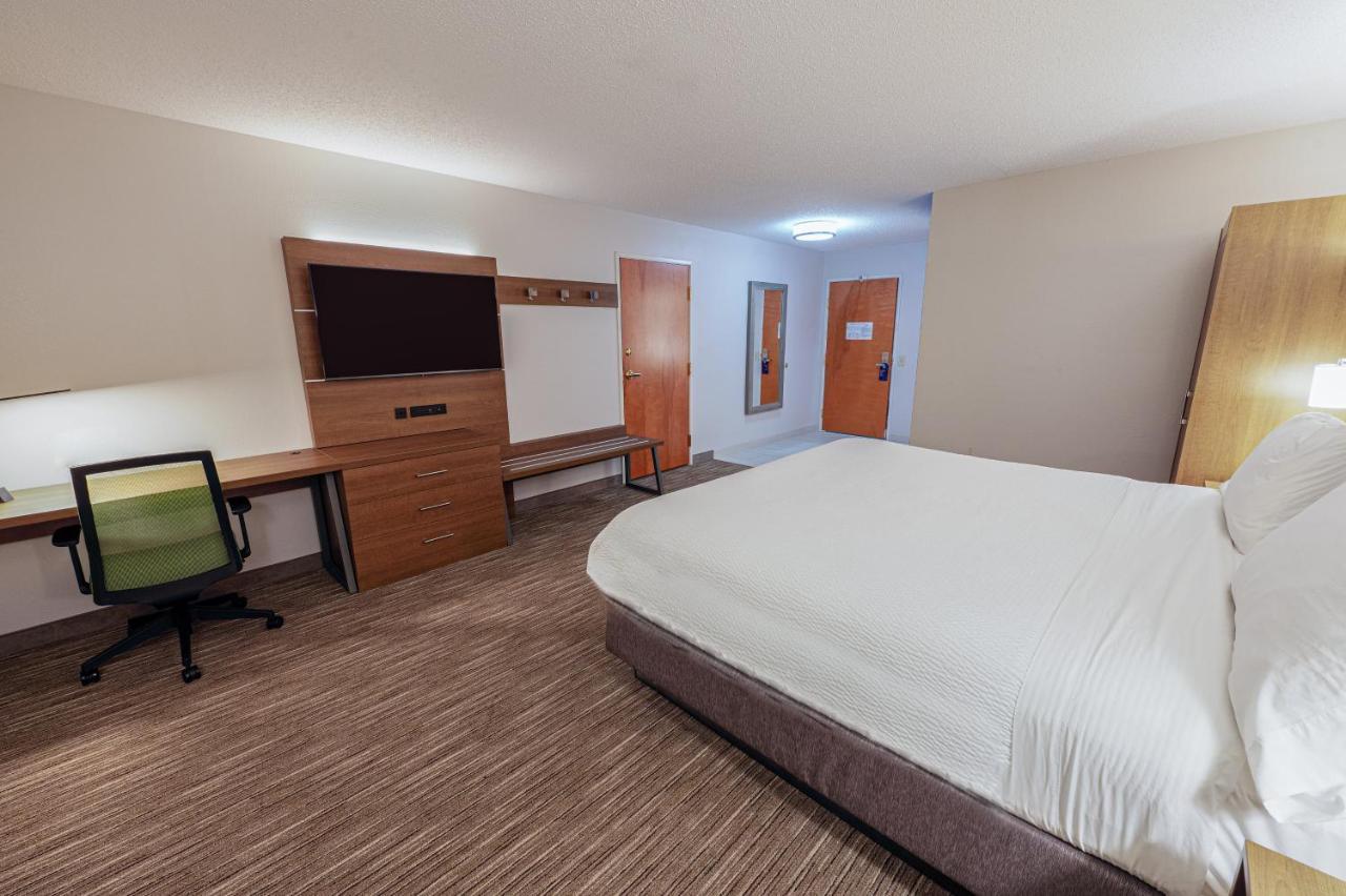 Holiday Inn Express Hotel & Suites Goshen By Ihg Buitenkant foto