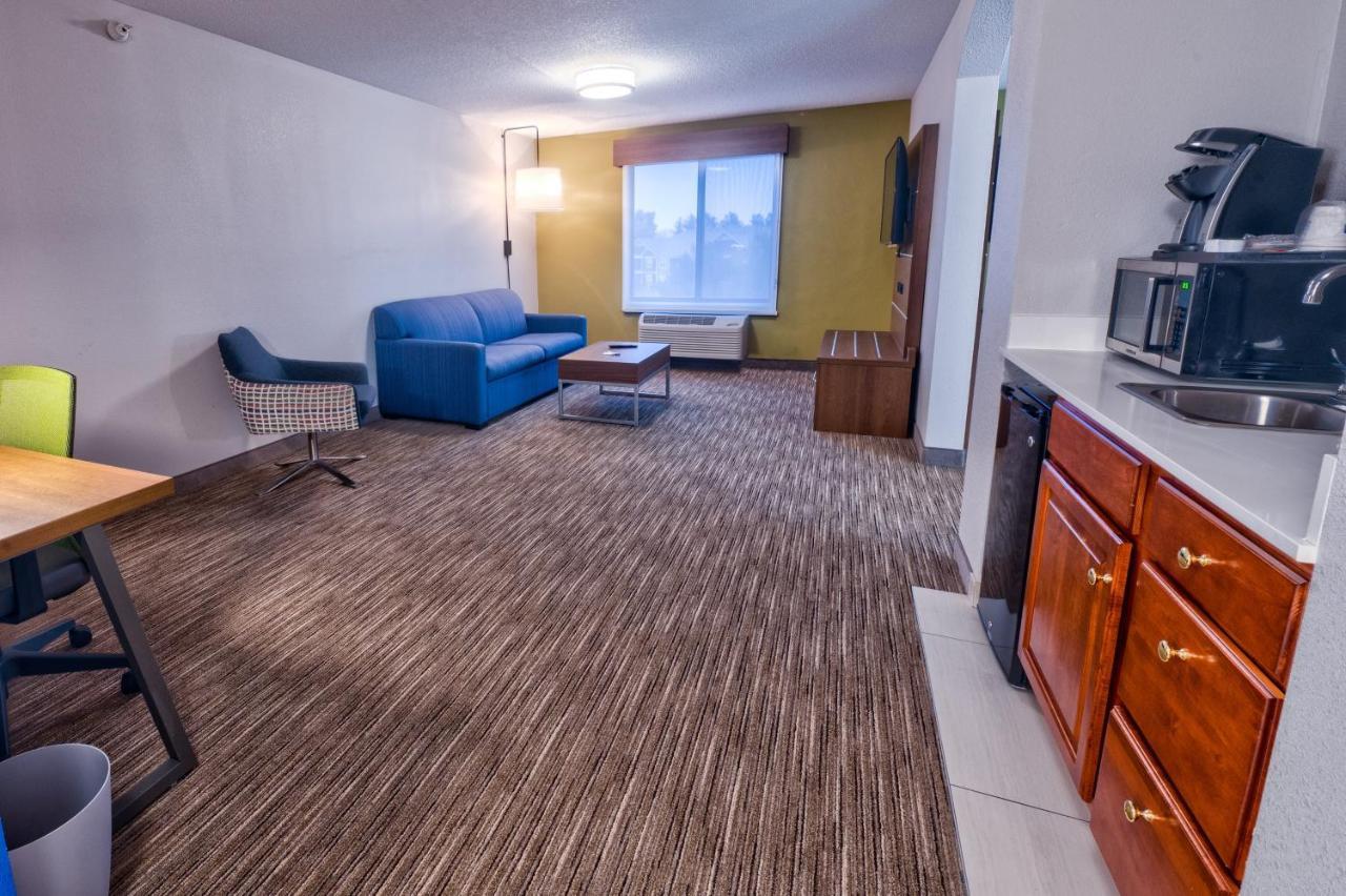Holiday Inn Express Hotel & Suites Goshen By Ihg Buitenkant foto