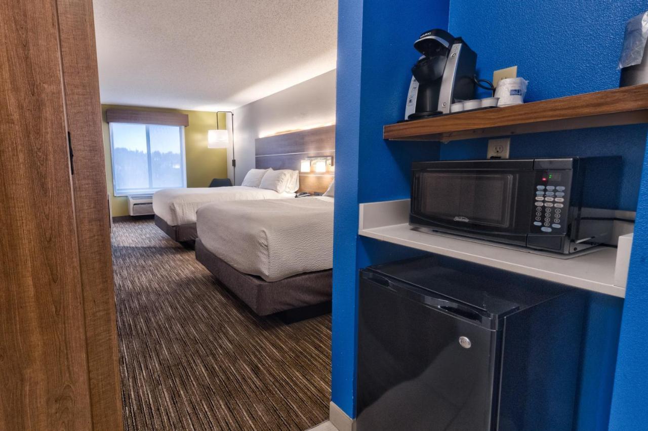 Holiday Inn Express Hotel & Suites Goshen By Ihg Buitenkant foto