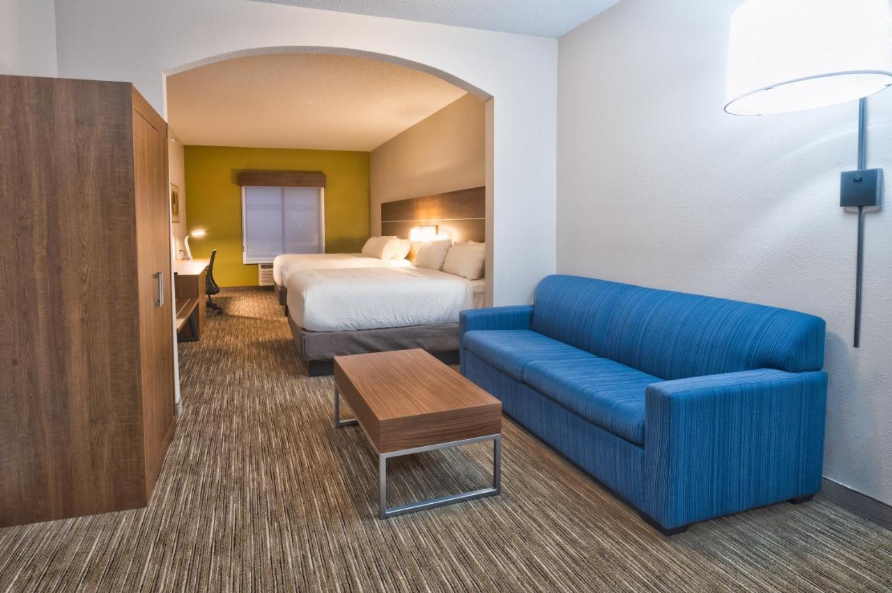 Holiday Inn Express Hotel & Suites Goshen By Ihg Buitenkant foto