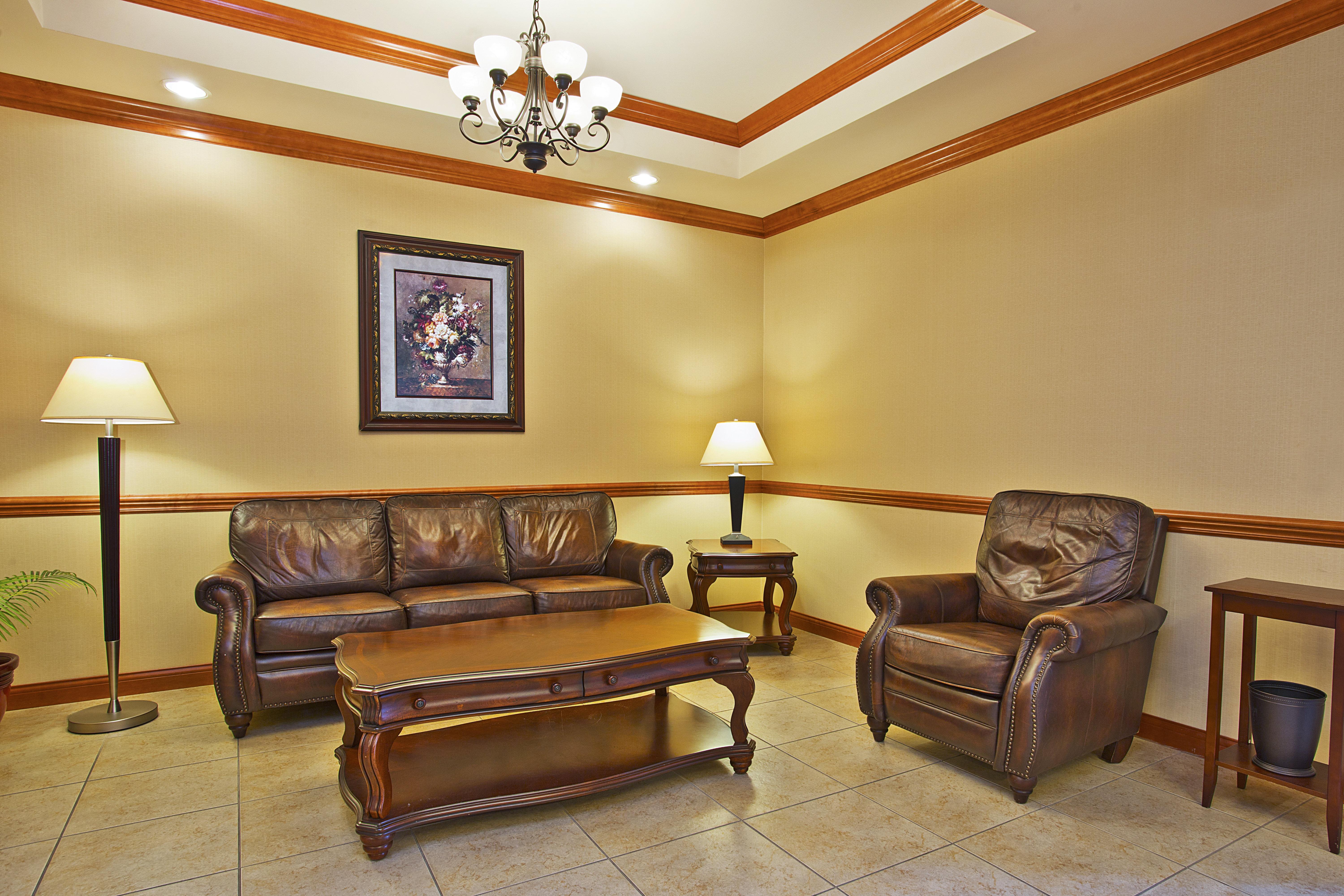Holiday Inn Express Hotel & Suites Goshen By Ihg Buitenkant foto
