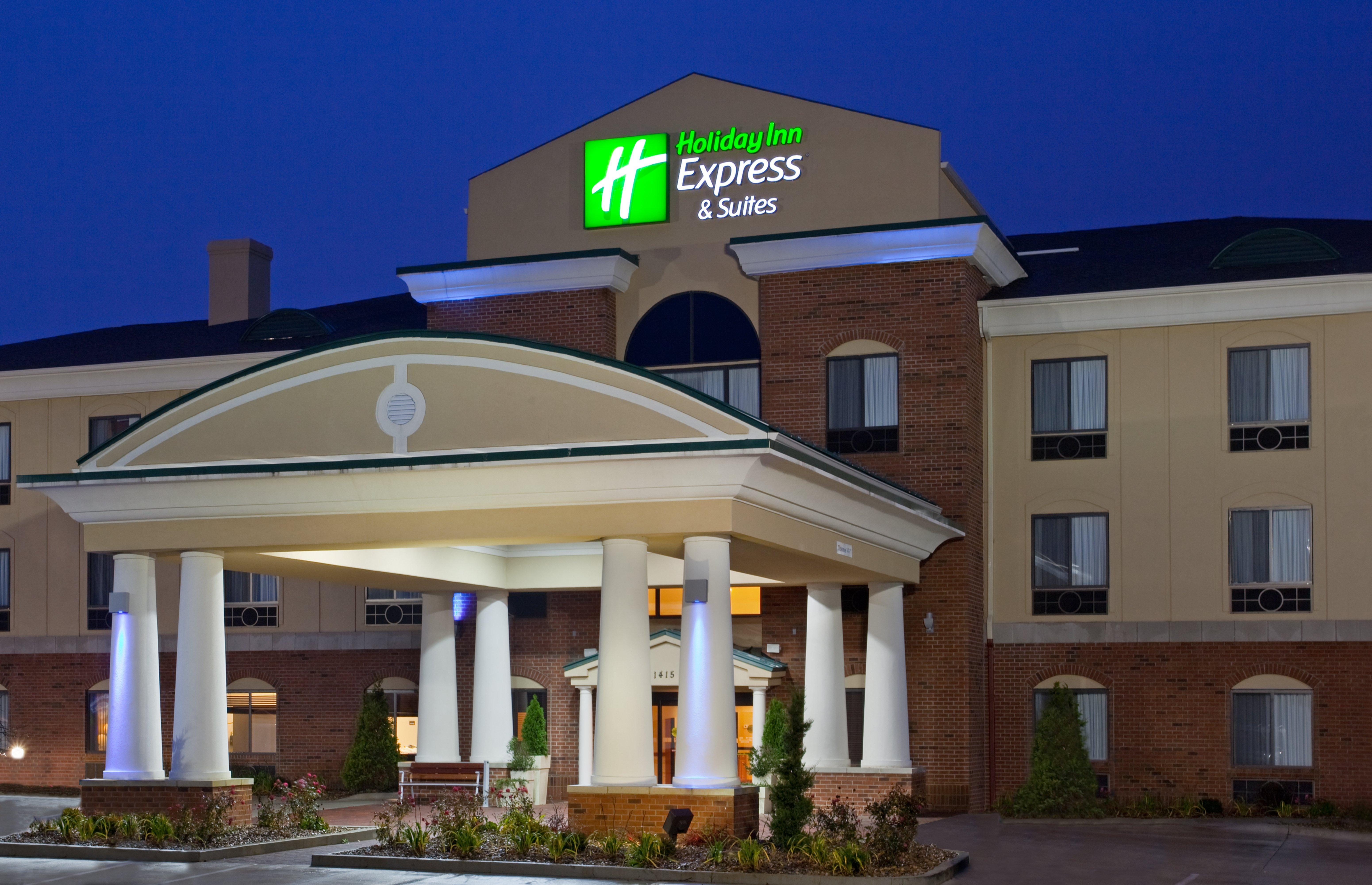 Holiday Inn Express Hotel & Suites Goshen By Ihg Buitenkant foto
