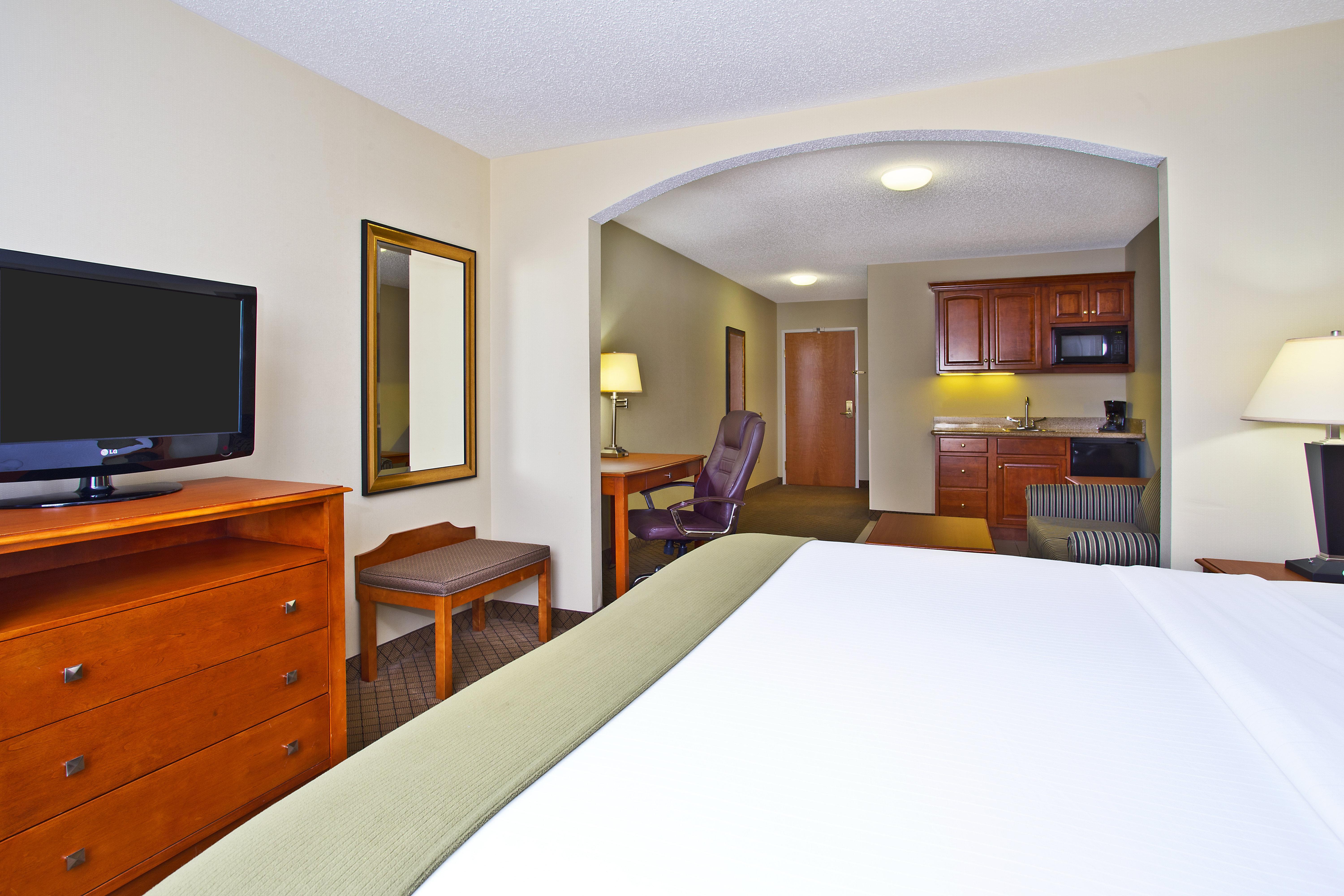 Holiday Inn Express Hotel & Suites Goshen By Ihg Buitenkant foto