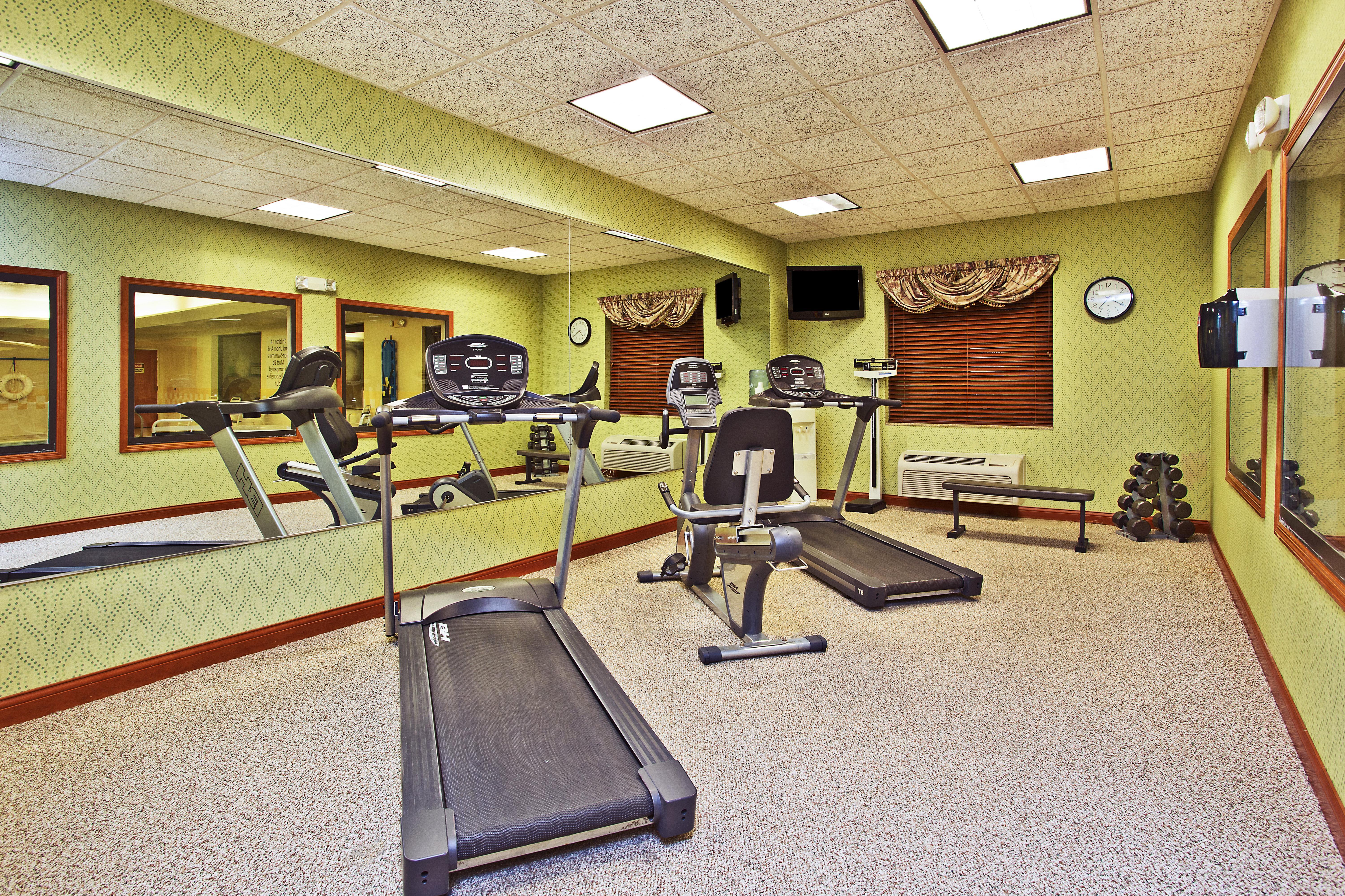 Holiday Inn Express Hotel & Suites Goshen By Ihg Buitenkant foto